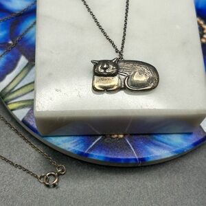 Edward Gorey 925 Sterling Silver Cat Pendant Necklace #C107 Laurel Elliot